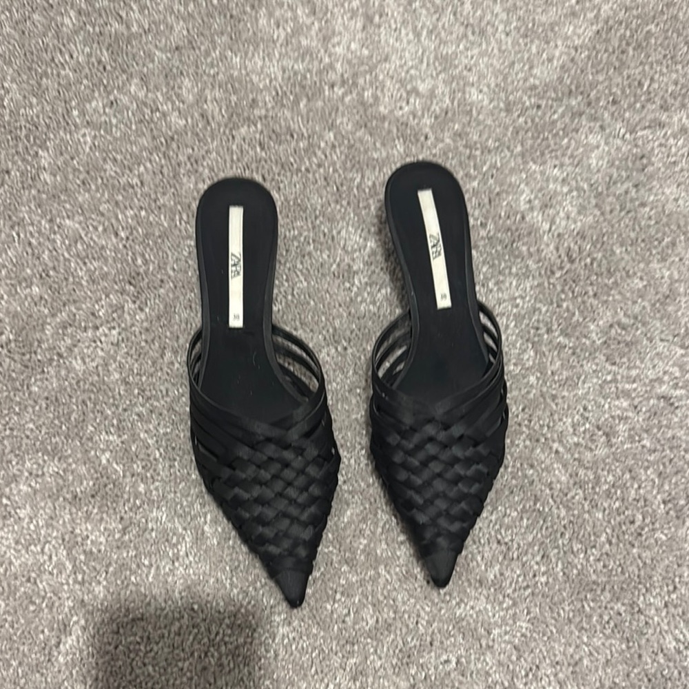Zara Black Quilted Mules Sleek Design